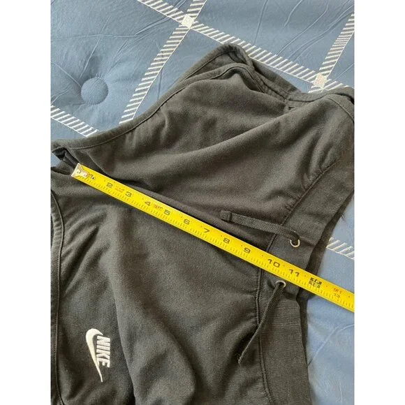 Nike Shorts in Black Size M - Picture 9 of 10